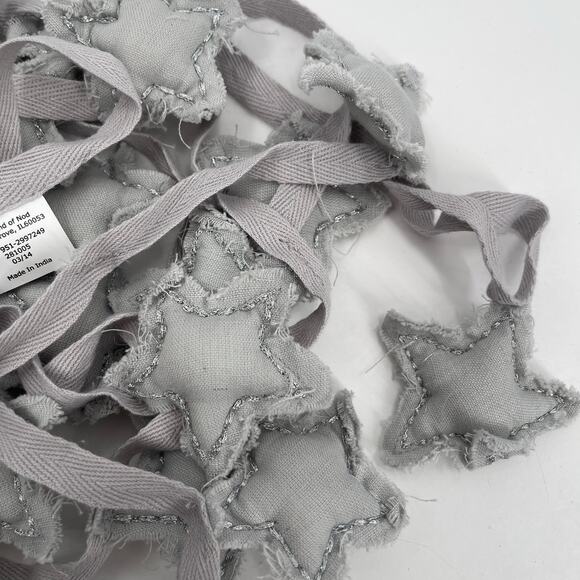 LAND OF NOD Star Garland Raw Fabric Hem Silver Gray Holiday Christmas New Years - Picture 9 of 11